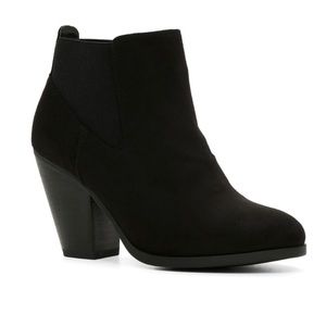 CALL IT SPRING Hudia Booties in Size 7